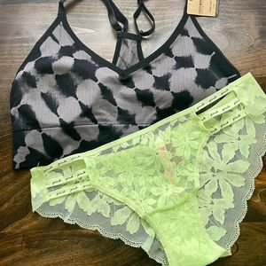 NWT PINK sports bra and panties